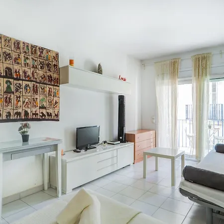 Ferdinand By Hello Homes סיטגס