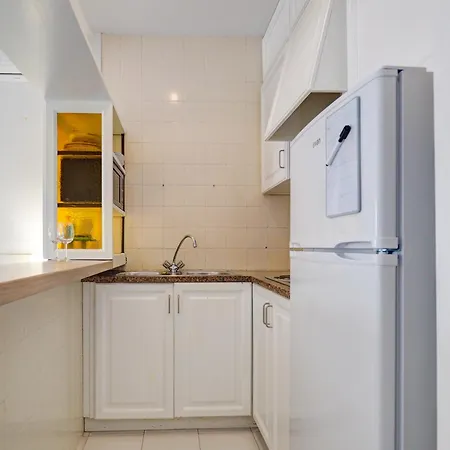 Daire Ferdinand By Hello Homes *